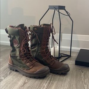 Worn once Palladium waterproof boots!